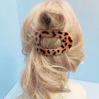 Oval Claw Clip-Hair Accessories-ACCITY-Summit Lane Boutique, Women's Apparel and Gifts located in Grand Rapids, MI