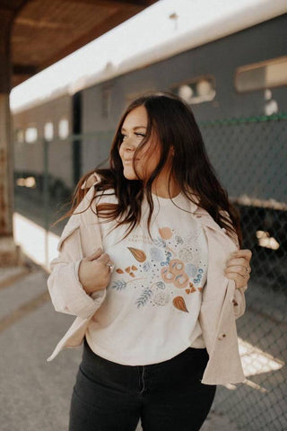 Choose Gratitude Graphic Tee-Graphic Tees-Whitney | Chaudoin Creations-Summit Lane Boutique, Women's Apparel and Gifts located in Grand Rapids, MI