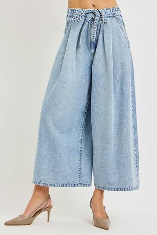 Spencer Cropped Wide Leg-Jeans-Risen-Summit Lane Boutique, Women's Apparel and Gifts located in Grand Rapids, MI