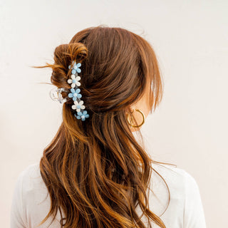 Daisy Claw Clip - Light Blue-Hair Accessories-The Darling Effect-Summit Lane Boutique, Women's Apparel and Gifts located in Grand Rapids, MI