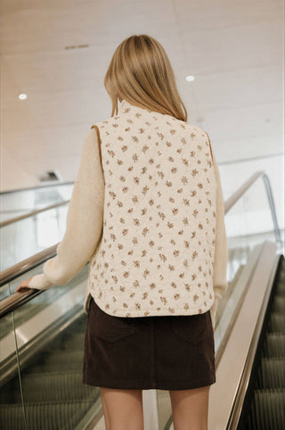 Maisie Floral Quilted Vest-Vest-Blu Pepper-Summit Lane Boutique, Women's Apparel and Gifts located in Grand Rapids, MI